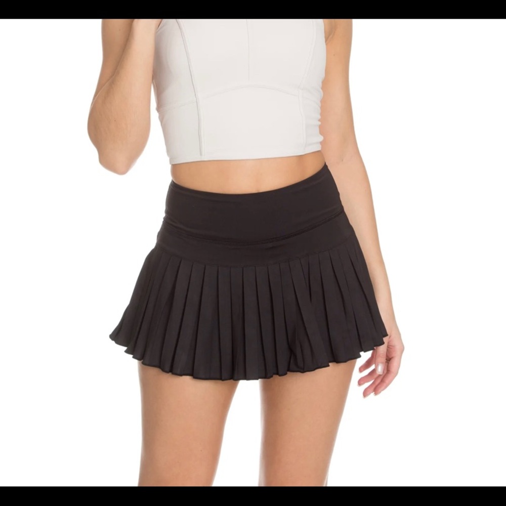 Black gold hinge skirt size small!!